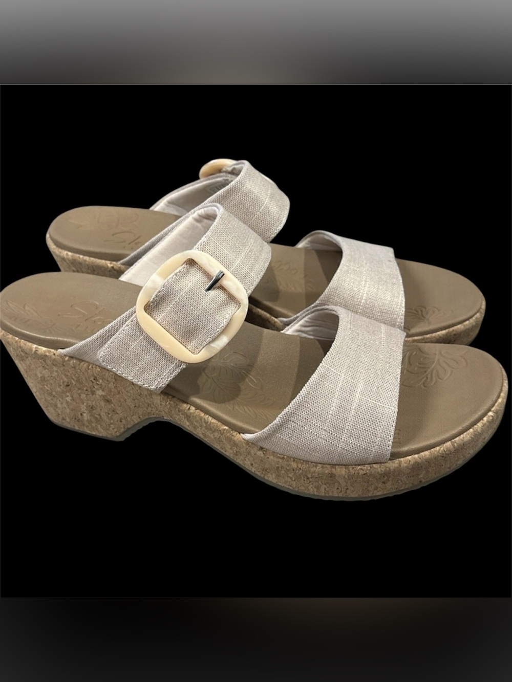 Skechers Women's Size 11 Wedge
Sandals Cali Brystol Luxe Foam
Cork Wedges